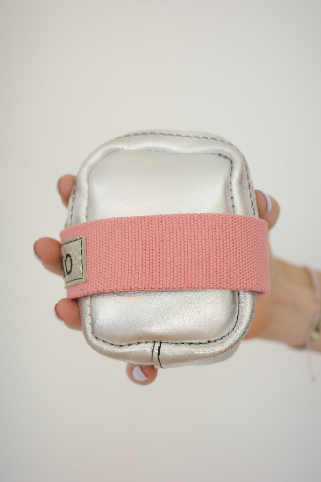 Saddle bag Silver + Pink strap