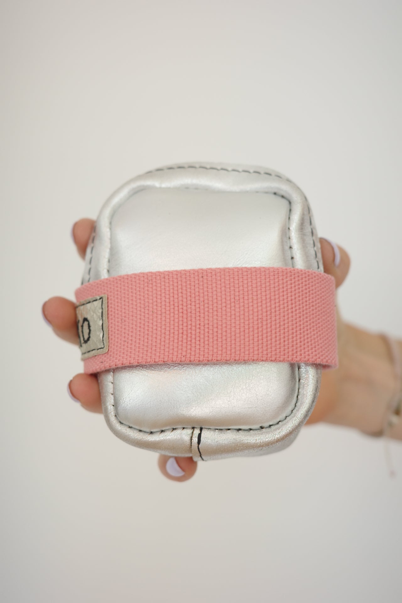 Saddle bag Silver + Pink strap